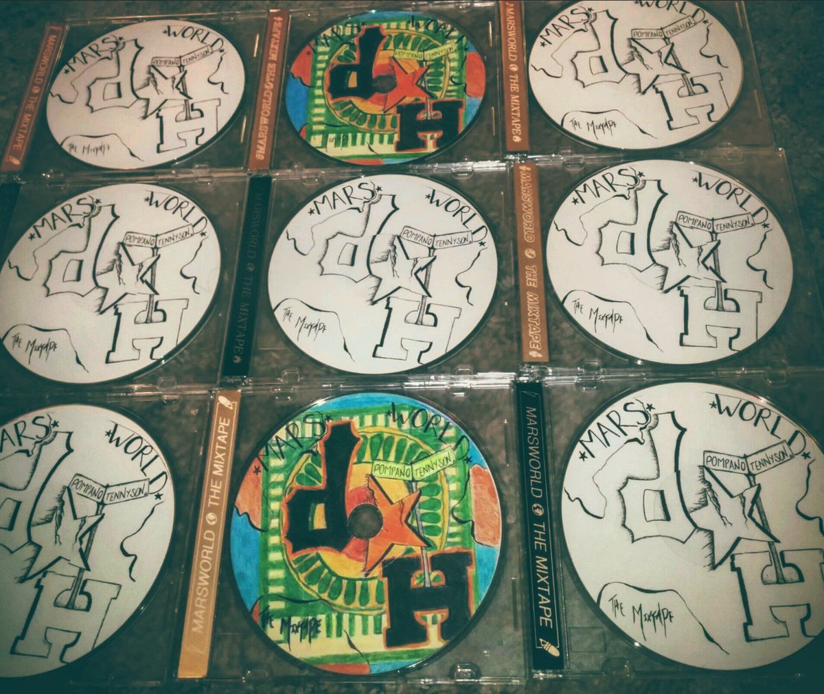 AriMfAnna's tweet photo. ⚠SNEAKPEAK👀🙌
✨#MARSW🌏RLDtheMixTape✨💿 Cd's
➕ADDING➕ 🆙 ✅
 By➡💥 @TheRydah 💥4 a
#🇭🇼🇩Legend
⛽ https://t.co/KMXgi8pwrR 💢 https://t.co/64pdUQmlyV