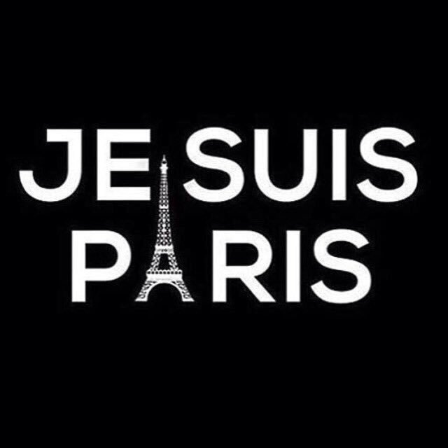 ESAstro_trainer's tweet photo. Nous sommes tous #Paris ce soir... #JeSuisParis https://t.co/K3GRf9TnY0