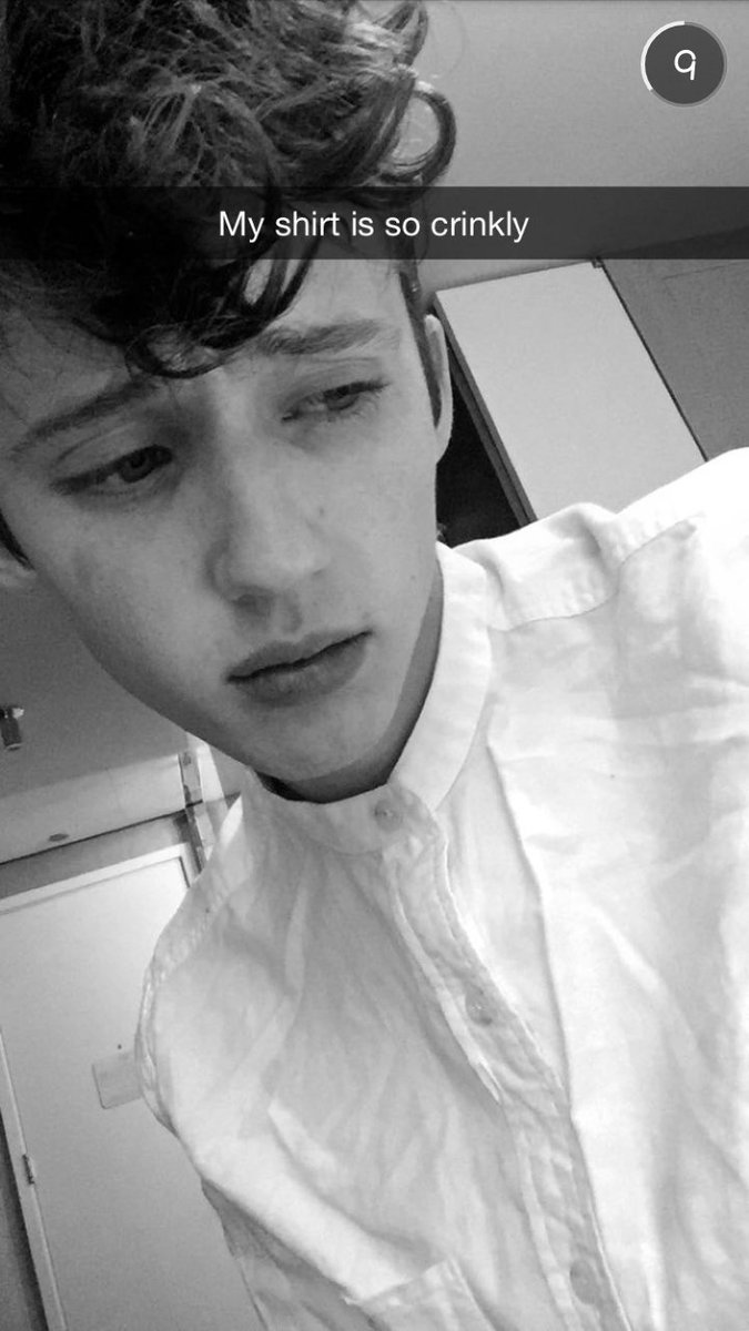 teamintroyenet's tweet image. #LoopOffTroye how can you say no to this face
