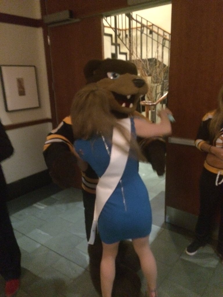 BruinsDaily's tweet photo. Blades doing his meet and greet with Rene Rancourt and Miss Massachusetts at the #FrostedFall https://t.co/JnWjdFU1tS