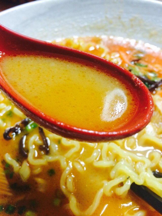 iikoeeee's tweet photo. ラーメンちゃんや
金曜の夜しか営業してないけど 全種類のラーメンが絶品！ 海老だしラーメンは海老のエキスがスープに出てて絶妙( ´Д`)✨
店の雰囲気も最高 https://t.co/02eMsHDuPf