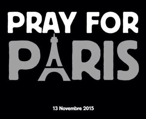 CFosBelenenses's tweet photo. #PrayForParis https://t.co/d9ICQbE3bb