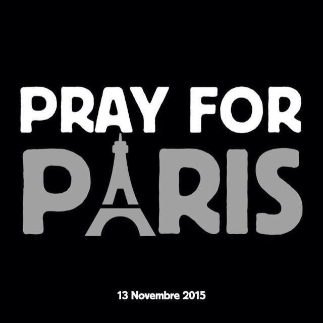 _MPPF_'s tweet image. En ce soir de tragédie ou tant de sang innocent coule... #prayforParis