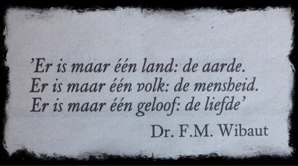 Westrik's tweet photo. Liefde zal ons redden en overwinnen! #Parijs https://t.co/SGZZlXDYJo