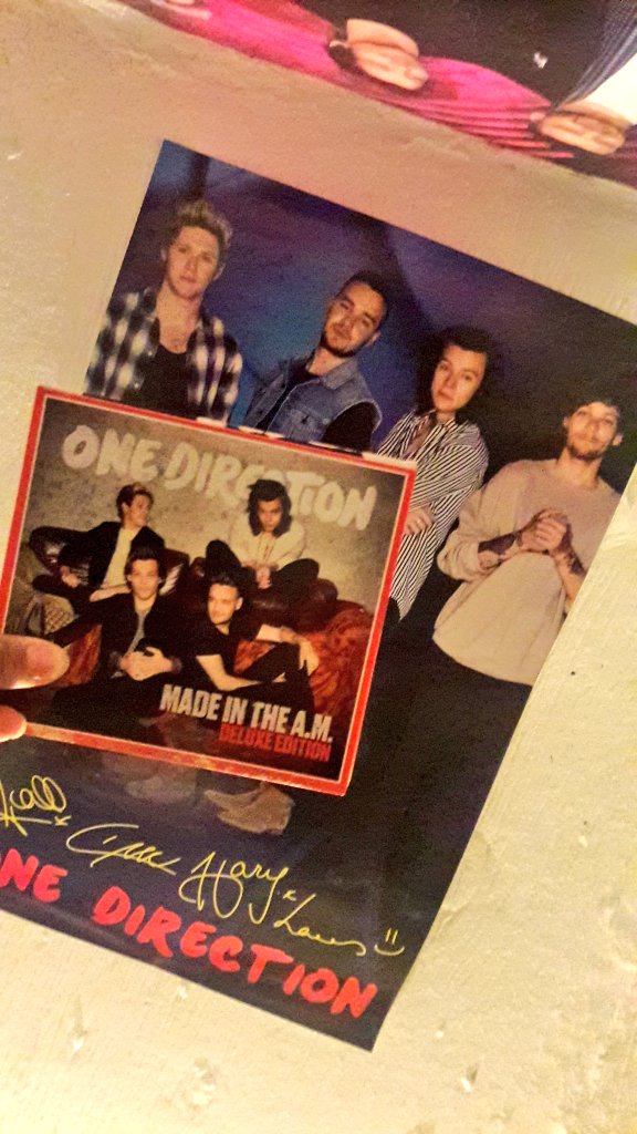 zerbst91's tweet photo. #MITAMSelfieParty en mis manos y digital tambiรฉn!!!! โค๐๐
@MITAMPromoTeam
@Grown1DARG
#MadeInTheAM https://t.co/3XLxBEjZV2