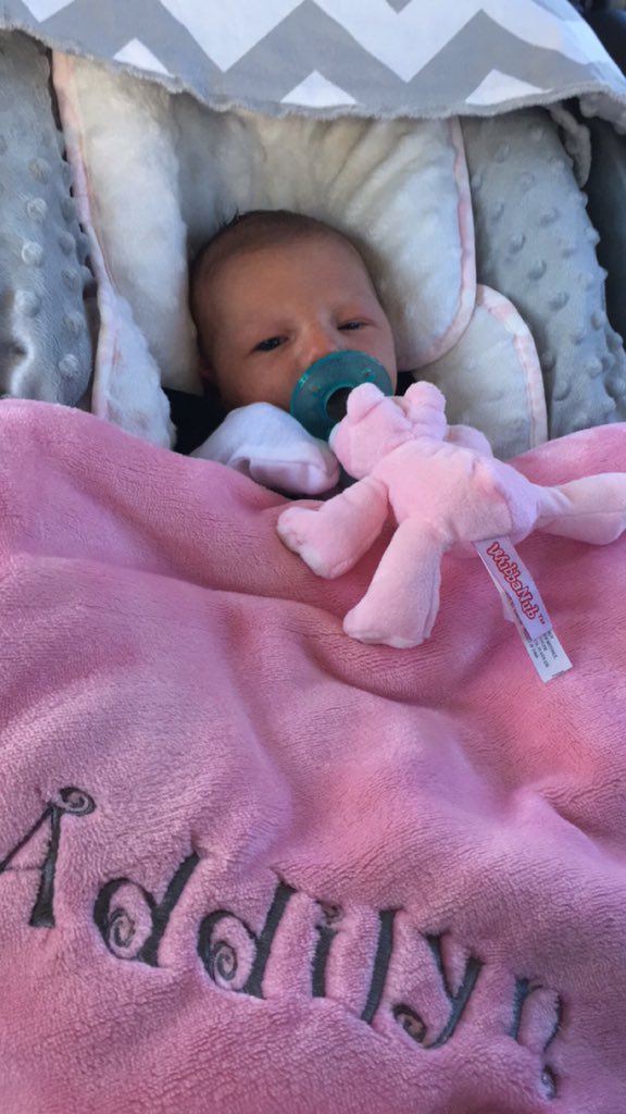 KMixon12's tweet photo. Being a mom is the absolute best thing in the world! Being your mom is my favorite ❤️❤️ https://t.co/an2shD9Lsl