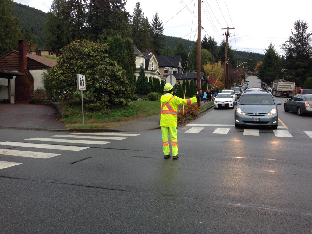 TY for keeping our kids safe - lovely lady <a href="/canyon_heights/">Canyon Heights Elem</a> <a href="/NVSD44/">School District 44</a> <a href="/MetroVancouver/">Metro Vancouver</a> <a href="/kindnessday13/">World Kindness Day</a> #WorldKindnessDay