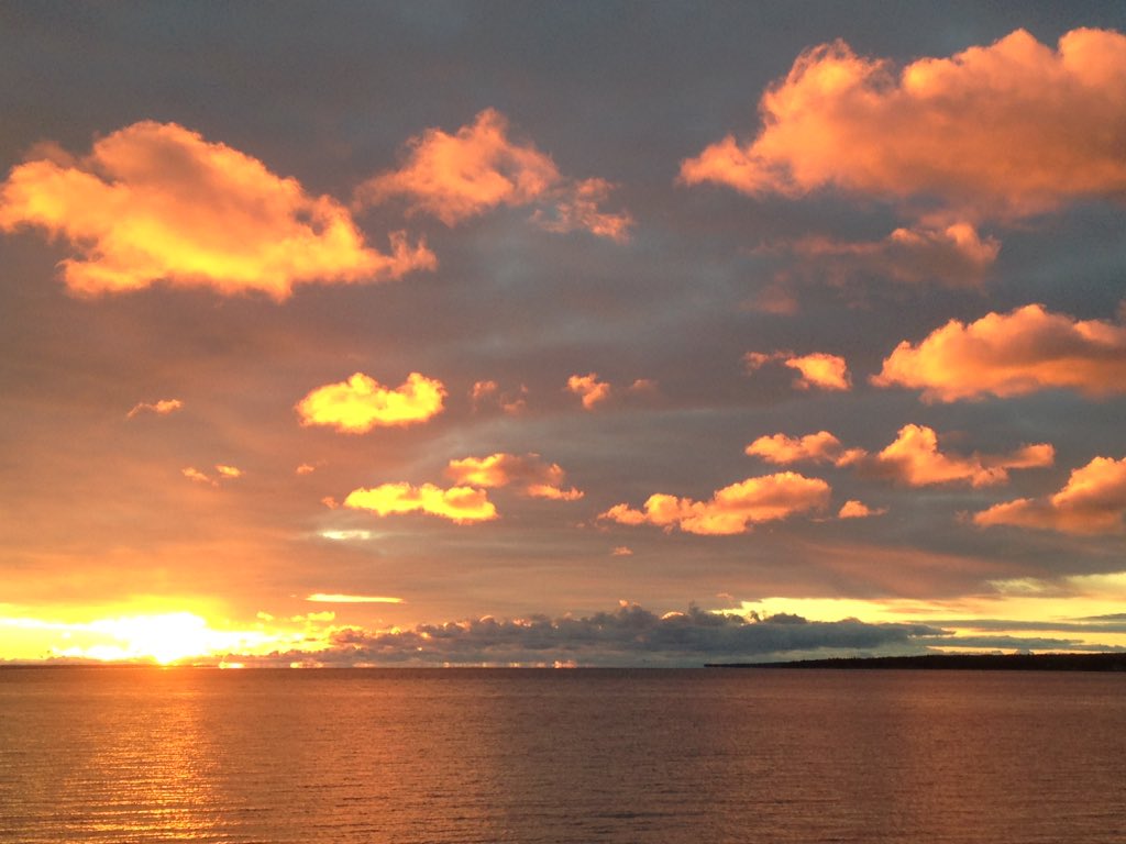 randomfriend666's tweet image. No filters off of Lake Huron