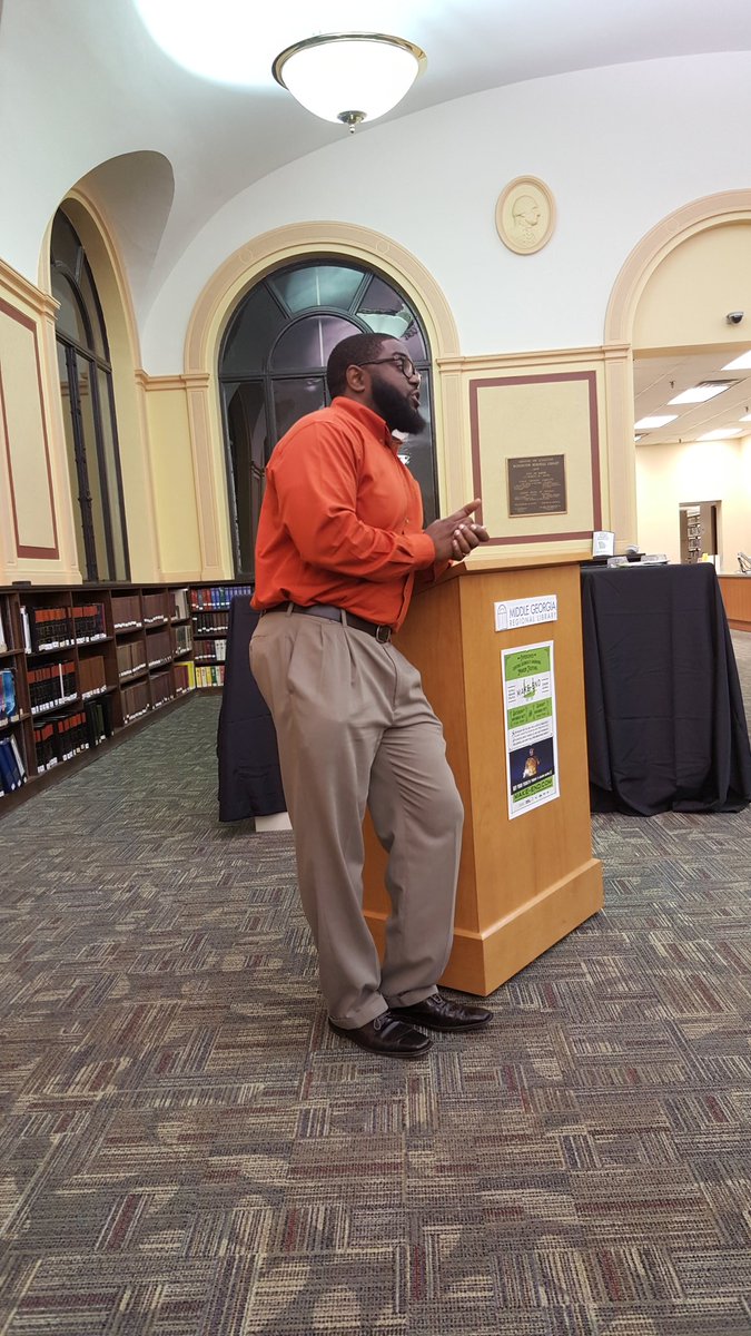 MGRLibraries's tweet photo. Make-End Mingle off to a great start with Brian Hart introducing speakers & library events. #MakeEnd https://t.co/RRBEP2Owj2