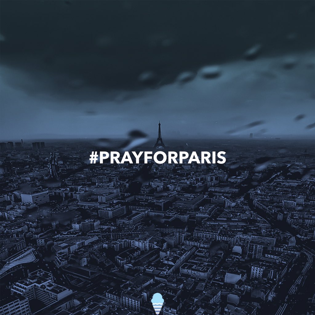 InnerScoop's tweet photo. #PrayForParis https://t.co/kaFdomcNjN