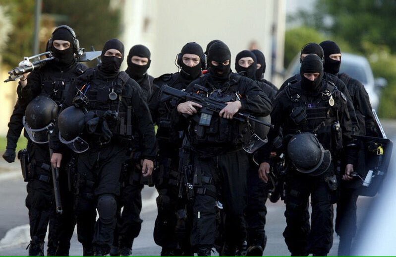 news_militaire's tweet photo. La véritable équipe de France ce soir. #PrayForParis https://t.co/xl0wH5Uucp