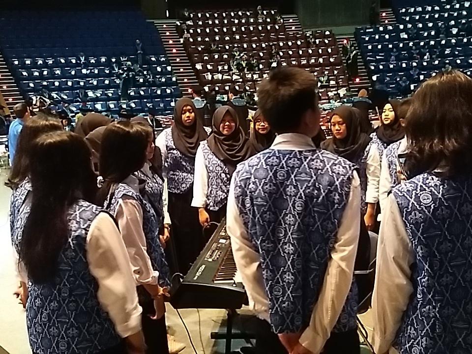 PsmLisma's tweet photo. Psm siap tampil di wisudaaan nih😊😊😊 https://t.co/E7V8kbcILn