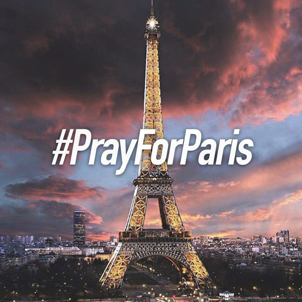 Timucin1994's tweet photo. All my prayers to to Paris...🙏🇫🇷 #PrayForParis #Prayers4Paris https://t.co/a1qEH1KHkX