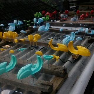 matsyujai's tweet photo. @InfoVespa_Crb permisi gan....kami sedia miniatur vespa bahan fiberglass gan... https://t.co/EYbCCbjROx