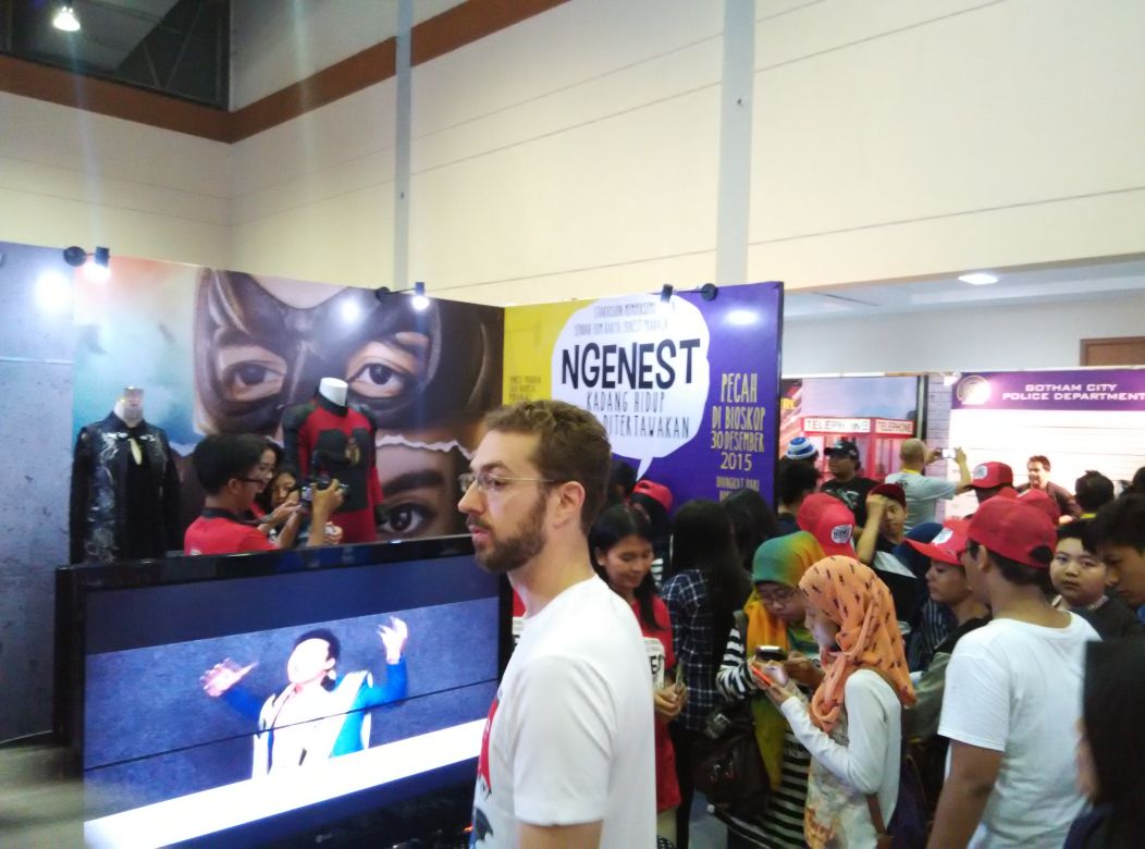 ViaaKJH's tweet photo. hah hah hah gabisa nafas liat koko ganteng semalem RT @NGENESTmovie: hah hah hah gak bisa nafas rame banget hah hah https://t.co/amLI0dwJTn