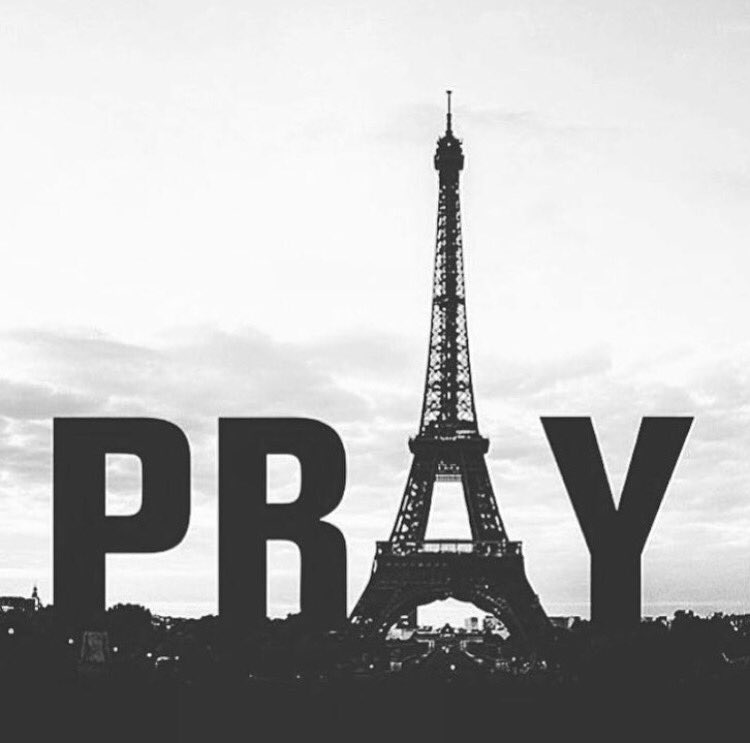 ChristLyrics_'s tweet photo. This world desperately needs you, Lord. #PrayForParis https://t.co/6KUmnLISzD