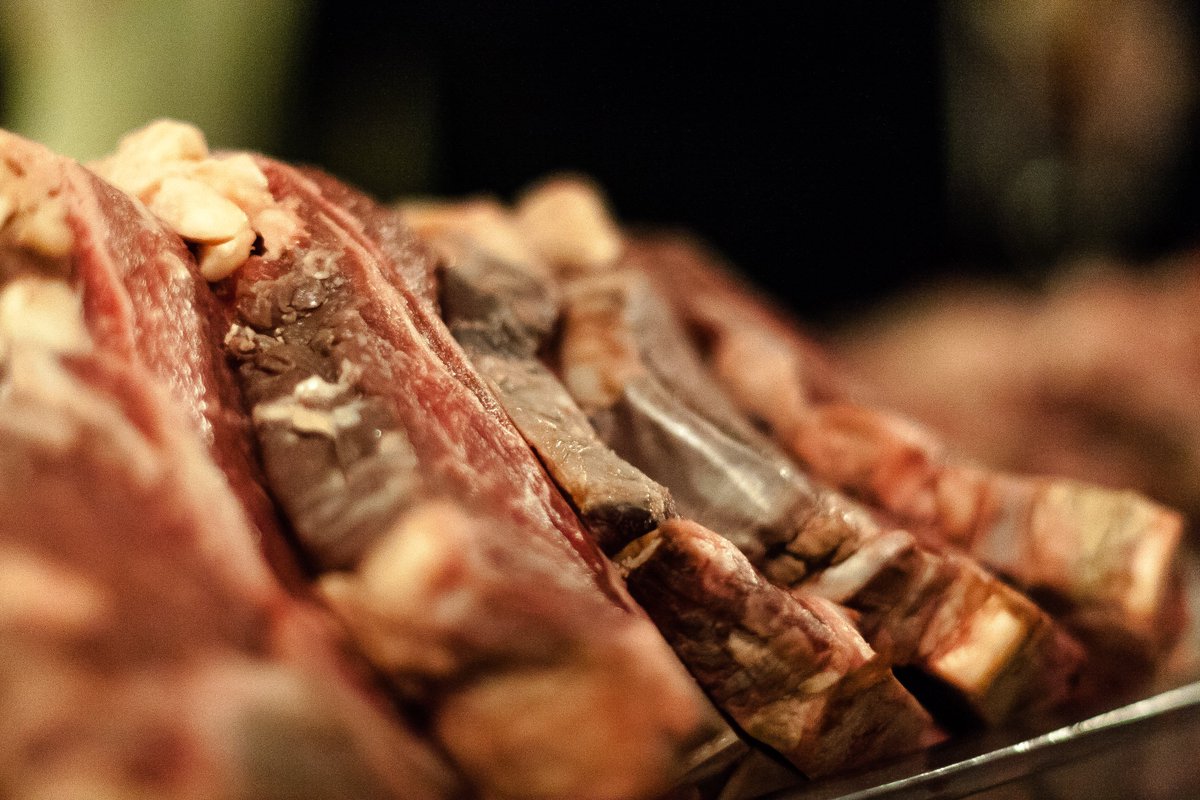 VancouverClub's tweet image. 360+ steaks and the gentlemen are looking dapper #BeAGent @chefcousins