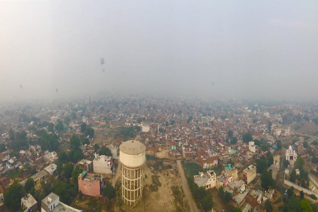 WeUttarPradesh's tweet photo. #TajBalloonFestival #AirBalloonFestival at PAC Ground , Agra from 14-16 Nov @skywaltz_sky @TajMahal https://t.co/PHQmilh6yH