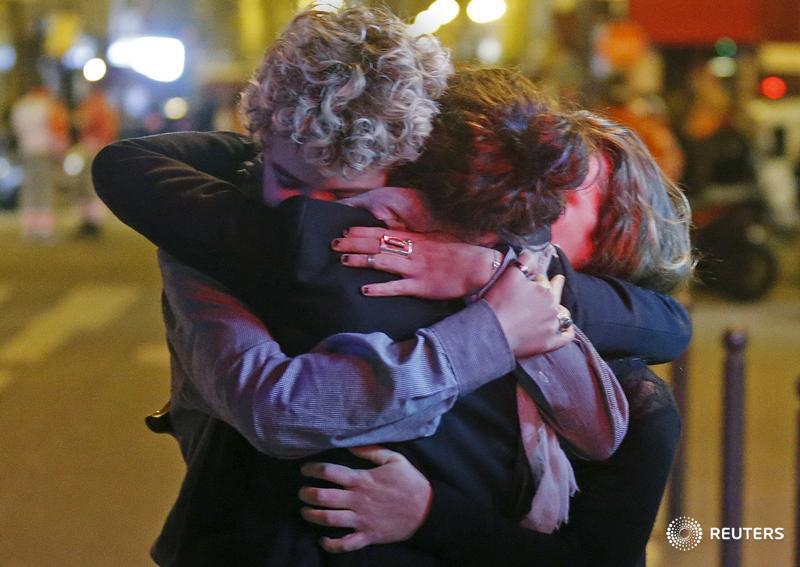 Disbelief, panic as #Paris struck a second time:
reut.rs/1kvxFQW