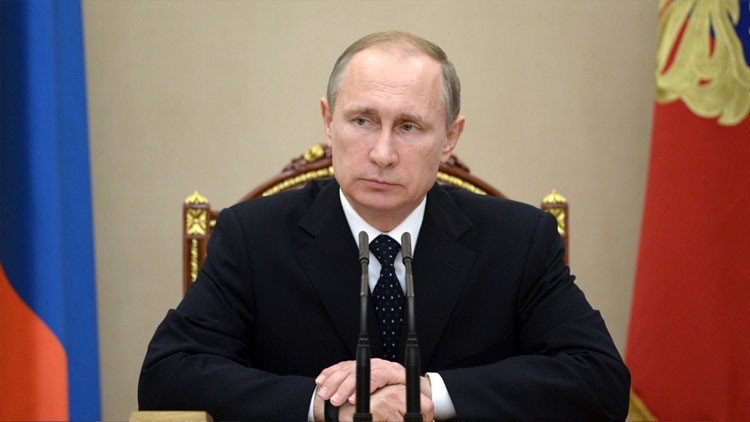 ActualidadRT's tweet photo. Putin se solidariza con el pueblo de Francia con motivo de los atentados de París https://t.co/yFwhynlfKx https://t.co/075jA811ag