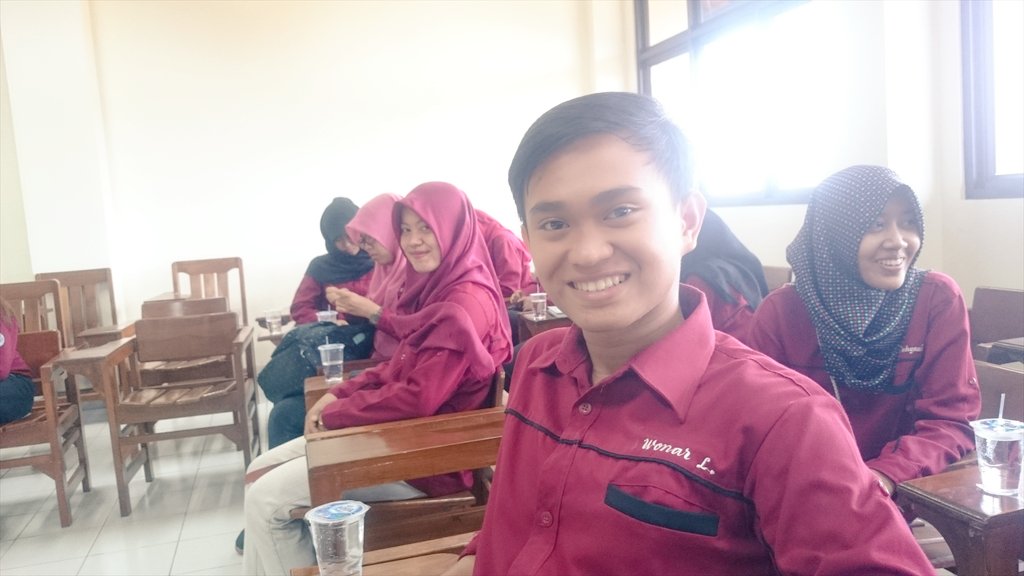 himapbsiuny's tweet photo. Selamat siang! Kita lagi main ke rumah teman-teman @HMPS_PBSI looh!😄😄 https://t.co/H9x6wFhZrH