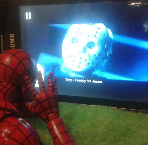 Collecciones's tweet photo. ¡Feliz Viernes 13! 🔪😱✊ #Friday13 #Jason #Spiderman https://t.co/1g0pUtWyv1
