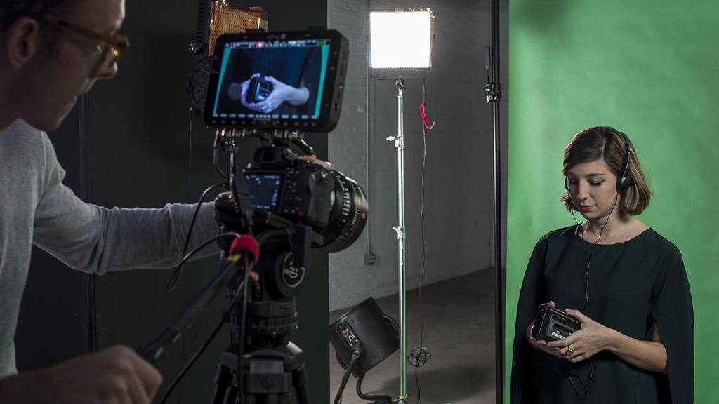 mtwldhack's tweet photo. @lymbycsystym ! #setlife #greenscreen #musicvideo #a7rii https://t.co/4S4bOZYMAa https://t.co/tV6j64RQQC