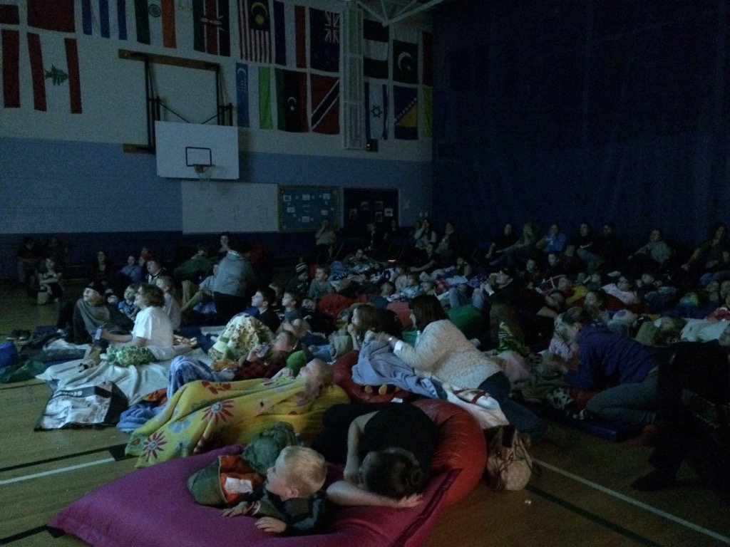 TimberleaSchool's tweet image. It's a full house in our school gym tonight- popcorn + movie = fun #whyTimberlearocks