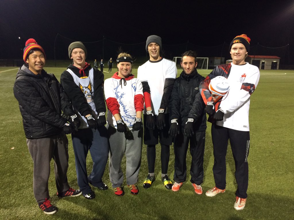 GryphonsUlti's tweet image. .@LayoutUltimate we are all thankful for our #layoutultimate gloves tonight. #layout #frisbee #dopegloves #gutrot