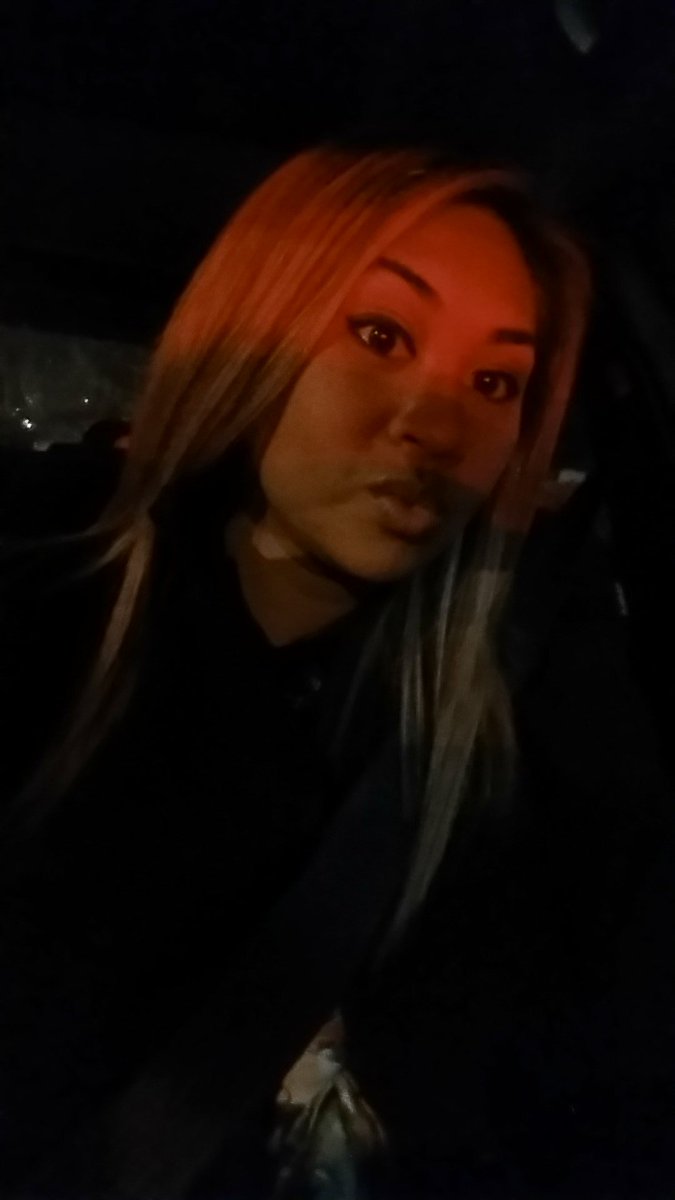 Islandhoney07's tweet image. Night #selfie in the drive-thru #RANDOMMOMENTS