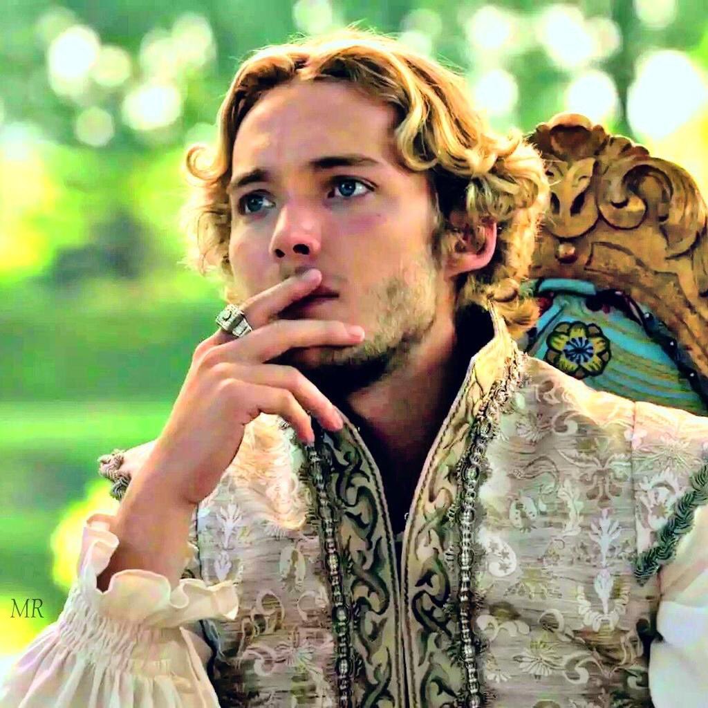 lisak12009's tweet photo. A king never looked so good! πππ
#ThankYouToby
#Reign
#InAClearing https://t.co/gtbK9Br9XR