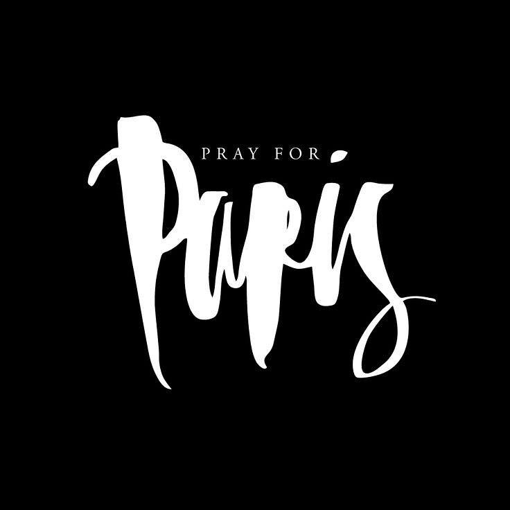 MakyiaBanks's tweet photo. Right now just praying for paris https://t.co/ufmkbGr83J