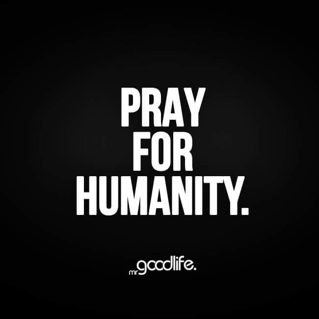 Streitii's tweet photo. #Prayers4Paris #PrayForHumanity  #Paris #kaputteWelt https://t.co/6vFjat6oRC