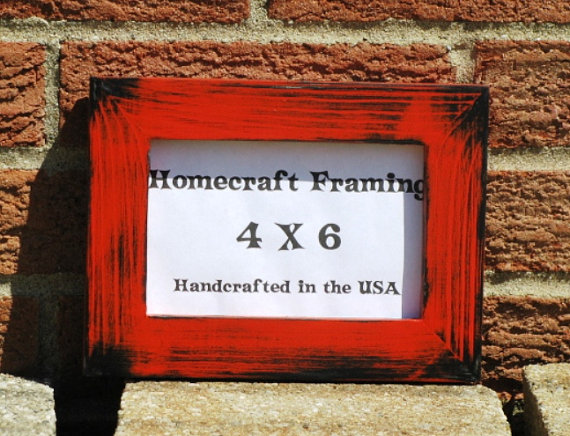 homecraftframi1's tweet photo. Ω♦ #4X6PictureFrame #DistressedPhotoFrame #WeddingPhotoFrame Red Black Cottage Chic Decor https://t.co/9WuYCvyCz5