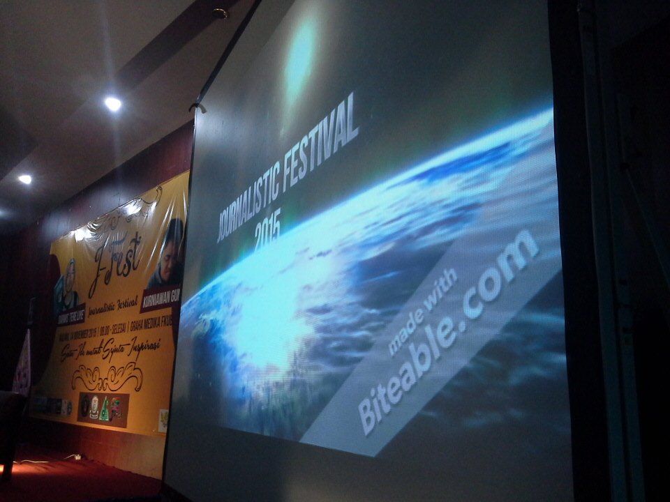jfest2015's tweet photo. Video tema J FEST 2015 hari ini, 1 ide untuk sejuta inspirasi https://t.co/uFCmKL6XRU