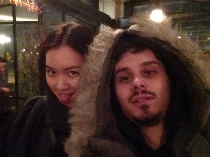 Куртка за $2400 работает!!!! https://t.co/8wIq0mIC1k