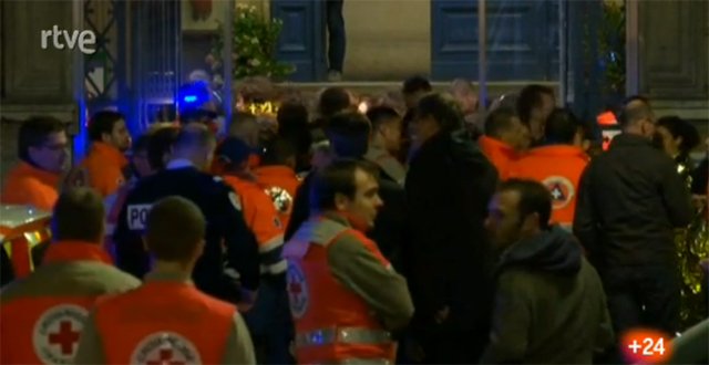 rtvenoticias's tweet photo. #Más24 Al menos 118 muertos en una cadena de atentados en París https://t.co/yxDAHs5ftl https://t.co/SmabdRtQac
