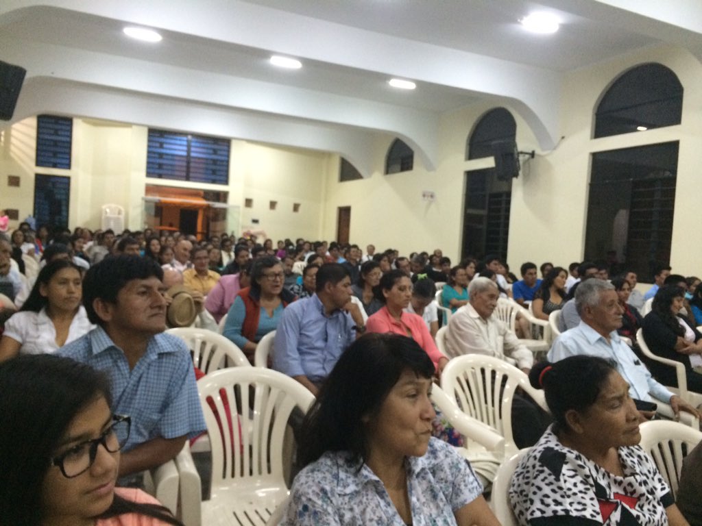 DavidChilon's tweet photo. Pr. Arnulfo Chico: "La mujer necesita AMOR y 
el hombre ADMIRACIÓN" #EncuentroDeParejas Moyobamba #MNO https://t.co/psEnsQ3h7K