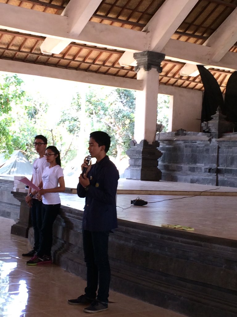 Selanjutnya laporan disampaikan oleh Ketua BEM FK Unud