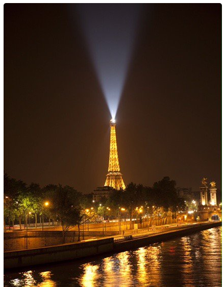 On twitter, fashion community reacts to attacks in #Paris. wwd.com/fashion-news/f…