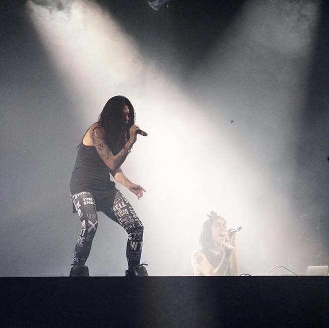 ChileKrewella's tweet photo. Krewella en el Main Stage de Creamfields Chile 🔥 https://t.co/Du0GE1uKVI