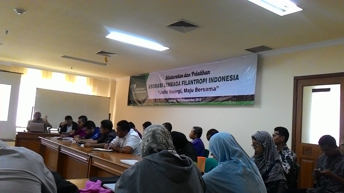 IsraYaniJkt's tweet photo. Selamat datang para peserta Silarurrahim dan Pelatihan AlFI Nasional: Jalin Sinergi, Maju Bersama Gd PKK DKI https://t.co/asB217sSNB