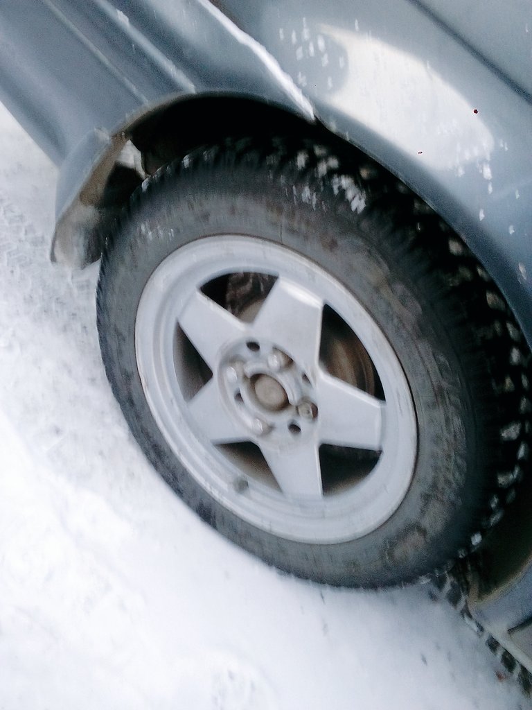 LegashOFF's tweet image. Fuck! Какого хрена?! #спустилоколесо #неудачноеутро