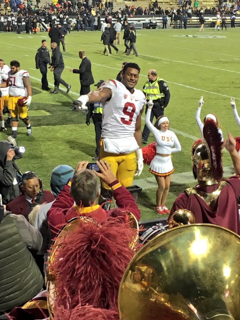 USCTMB's tweet photo. JUJU!
#BeatTheDucks https://t.co/nNJligNYUs