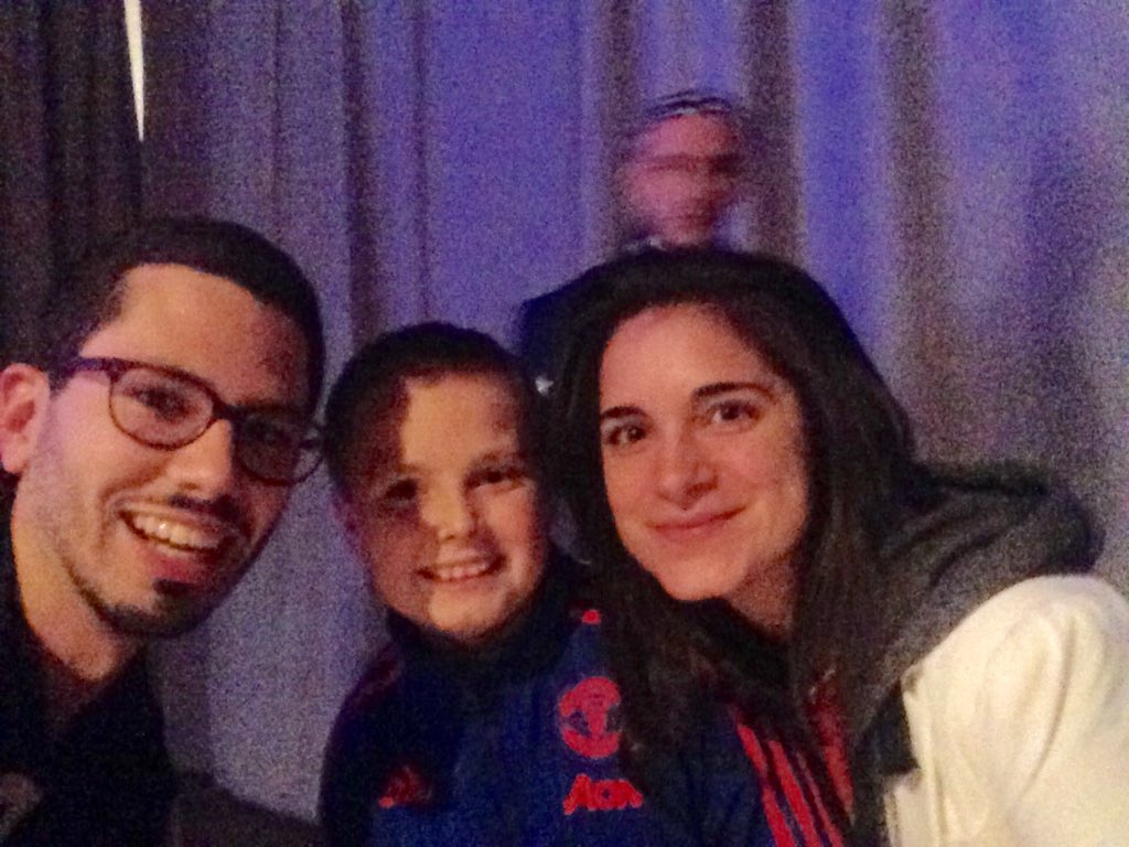 AmericaSCORES's tweet photo. Hanging with @CharlieisaRed at #BlazerCon. Thanks for taking the time to chat mate! #OutPassioned https://t.co/jH0K8Ga2pG