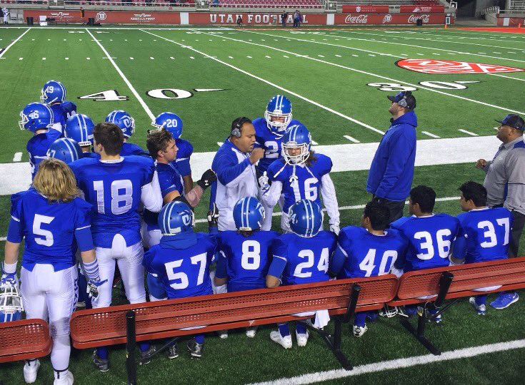 ALOFIPOtribe's tweet photo. GOIN TO THE SHIP!!!! Flyboyz went beast mode tonite! #waynefence #royaline 💙🏈👑✈️ https://t.co/4ahJGFy98L