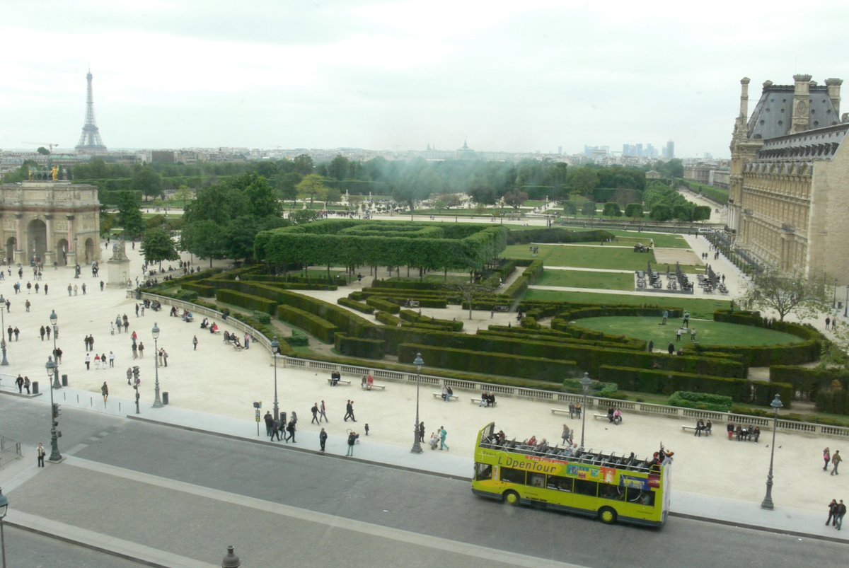 Post photos of #Paris under #Parisphoto to show solidarity with the people of this great city