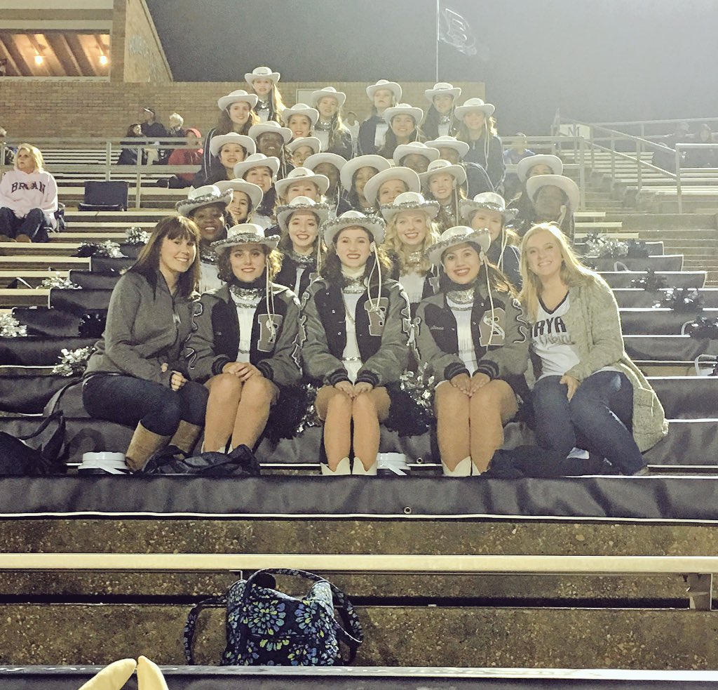 BHSSHYANNES's tweet photo. Go vikes!! #playoffs2015 https://t.co/dMBF9VZ135