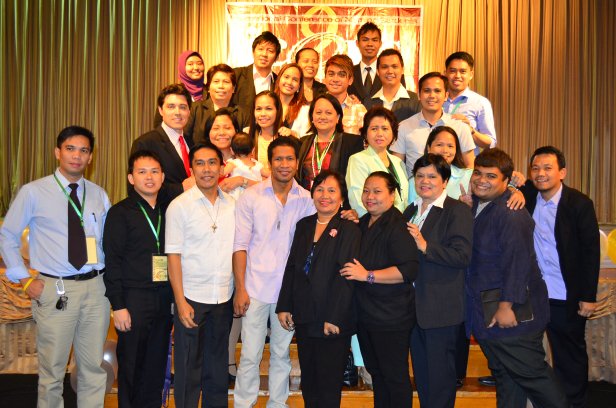 ICoNurses's tweet photo. With the organizing faculty members of CNU during the 2nd International Conference of Nurses. #icons2015 https://t.co/iD2keK8wey