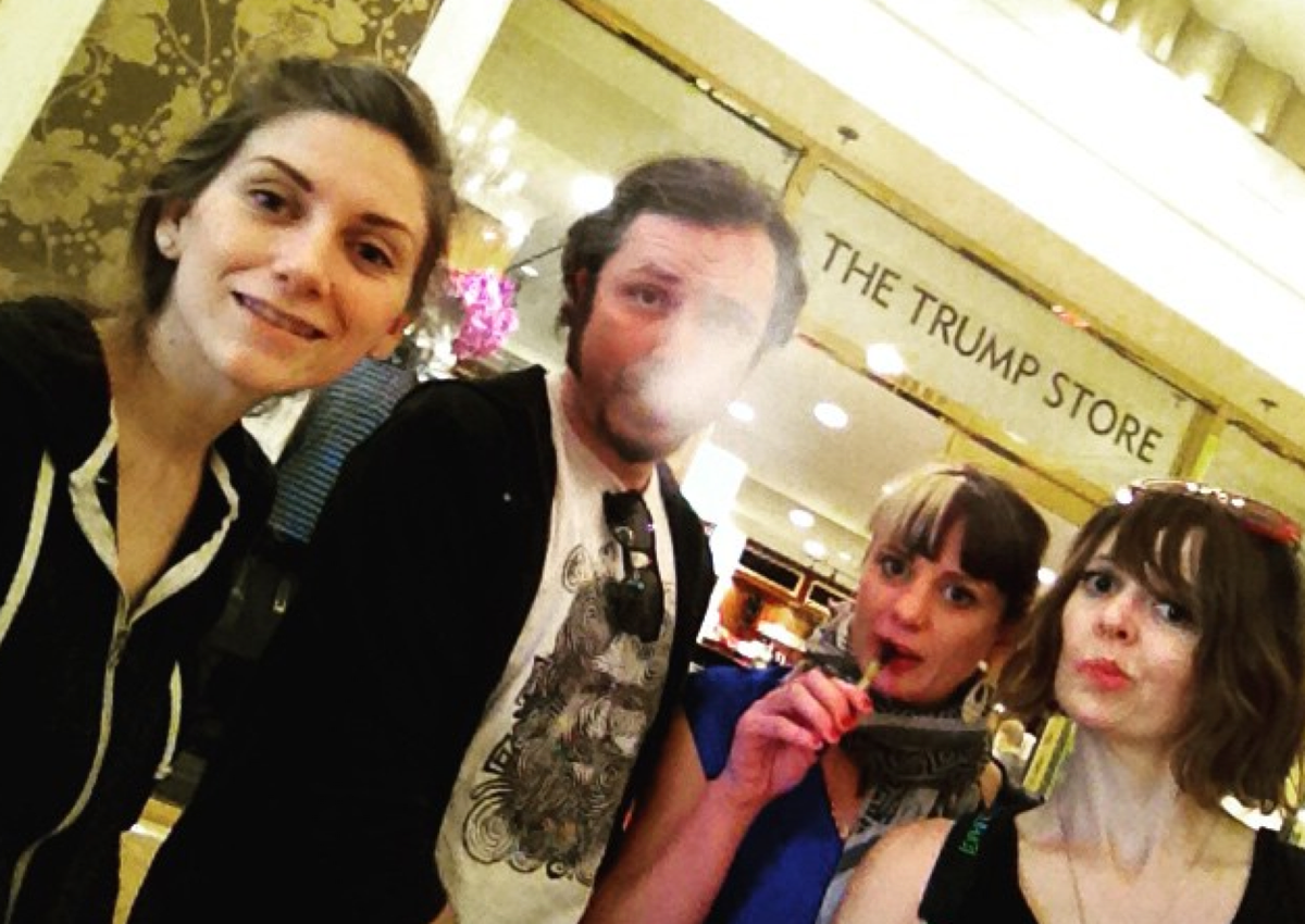 cannabismktglab's tweet photo. Friday Funny: Funniest Insta at #MJBizCon chides Donald Trump's MJ policy- https://t.co/ZbiSm4TuZV #Cannabusiness https://t.co/afRGhY9ikI